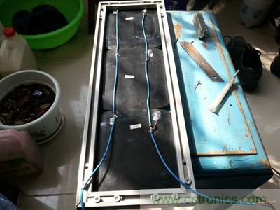 手工打造太陽(yáng)能充電照明系統:點(diǎn)亮LED給手機充電