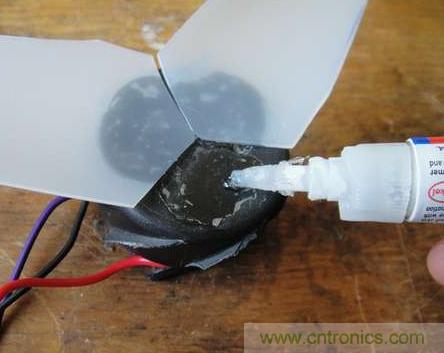 想減少電費嗎？DIY一個(gè)迷你風(fēng)力發(fā)電機吧