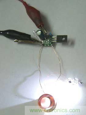DIY：簡(jiǎn)單但神奇的無(wú)線(xiàn)供電套件