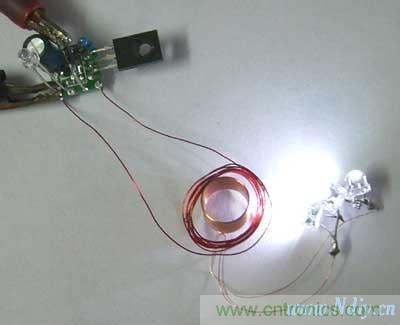 DIY：簡(jiǎn)單但神奇的無(wú)線(xiàn)供電套件