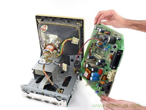 拆！古董級Macintosh 128K電腦