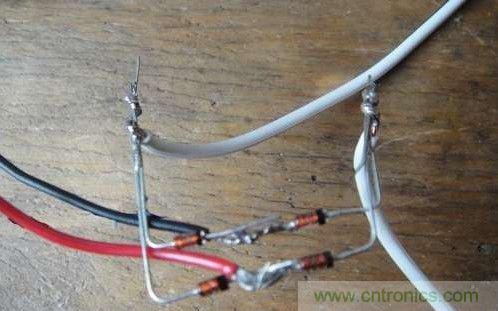 創(chuàng  )意DIY！迷你風(fēng)力發(fā)電機！