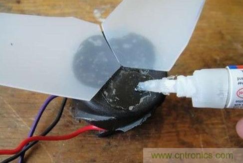 創(chuàng  )意DIY！迷你風(fēng)力發(fā)電機！