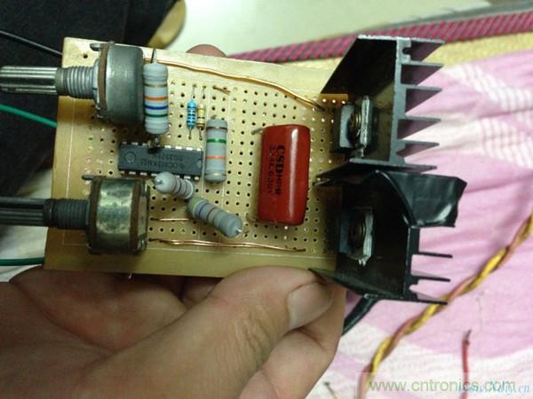 逆變電路設計實(shí)物圖