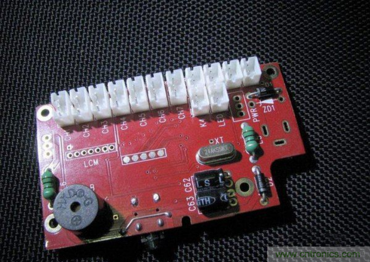無(wú)人機 DIY 制作全過(guò)程，酷得不要不要的！