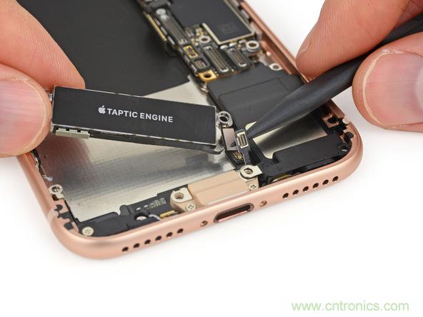 iPhone 8首拆：無(wú)線(xiàn)充電版本的iPhone 7？