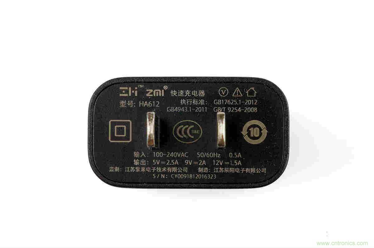 拆解對比：系出同門(mén)，小米、紫米無(wú)線(xiàn)充電器的差別有多大？
