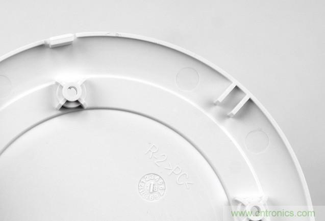 拆解對比：系出同門(mén)，小米、紫米無(wú)線(xiàn)充電器的差別有多大？