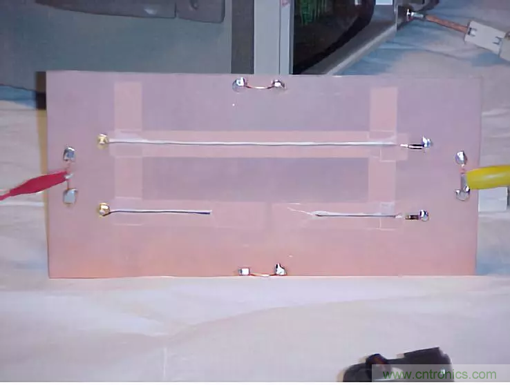 PCB割地對系統ESD是否有影響？