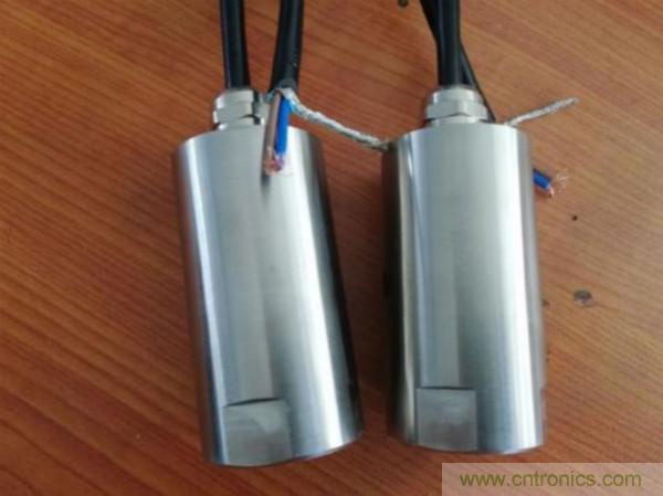 振動(dòng)傳感器的機電變換原理？主要的分類(lèi)有哪些？