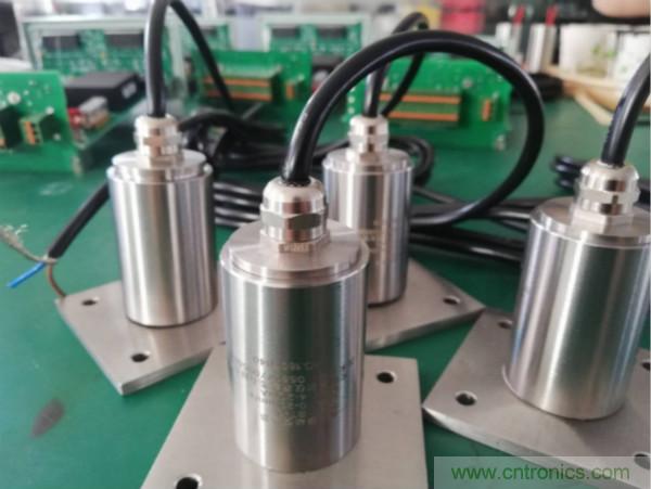 振動(dòng)傳感器的機電變換原理？主要的分類(lèi)有哪些？